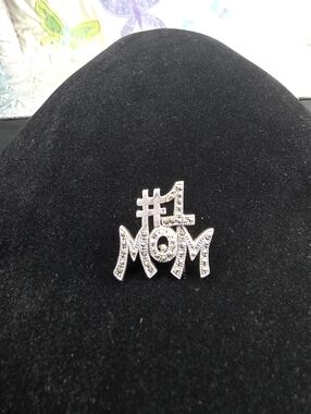 Sterling Silver #1 MOM Marcasite Pink/ Brooch